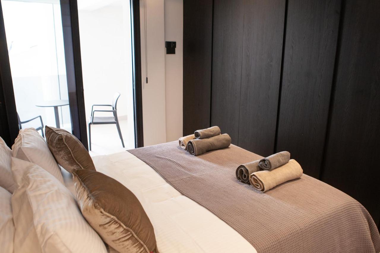 Raam Luxury Suites Larnaca Ngoại thất bức ảnh