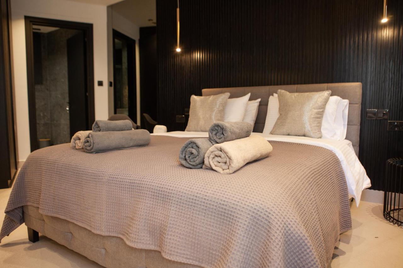 Raam Luxury Suites Larnaca Ngoại thất bức ảnh
