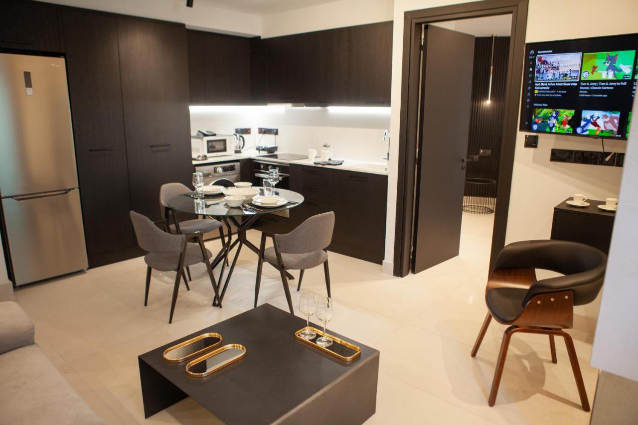 Raam Luxury Suites Larnaca Ngoại thất bức ảnh