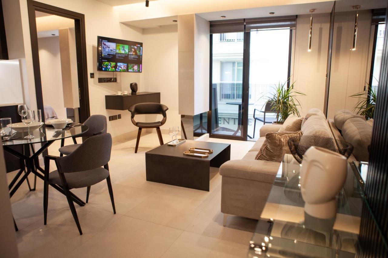Raam Luxury Suites Larnaca Ngoại thất bức ảnh