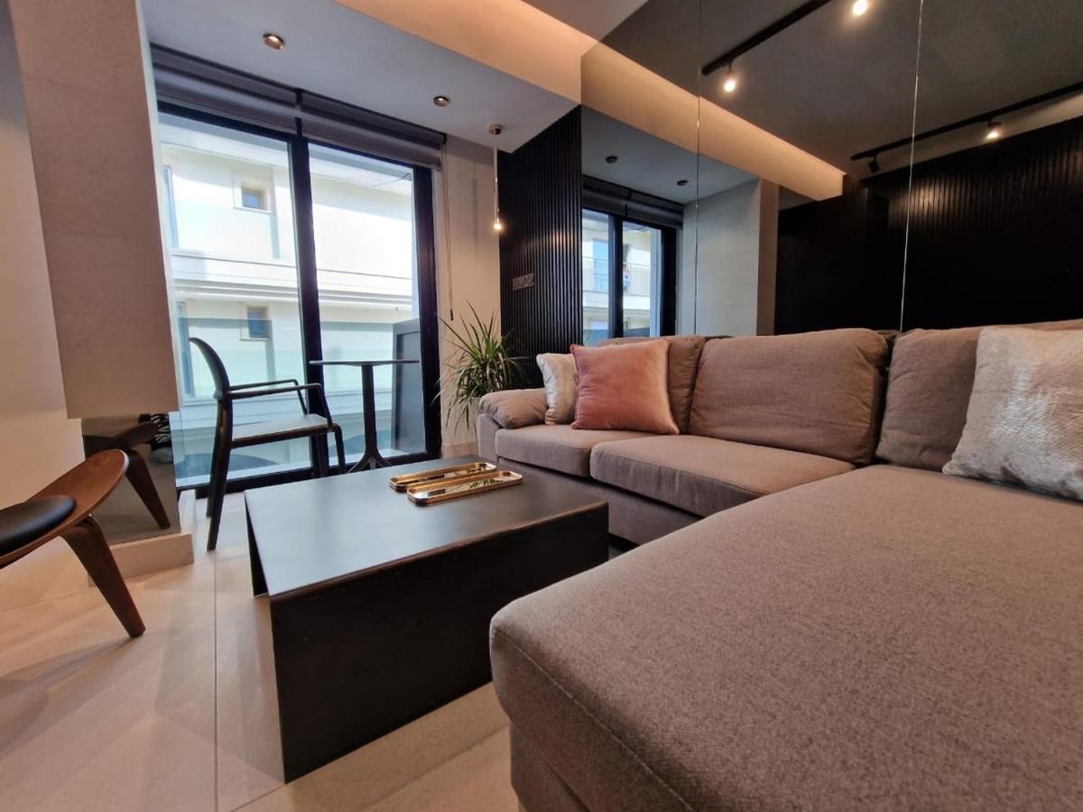 Raam Luxury Suites Larnaca Ngoại thất bức ảnh