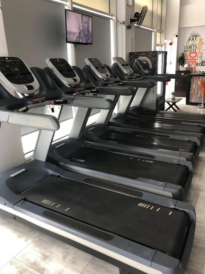Raam Luxury Suites Larnaca Ngoại thất bức ảnh
