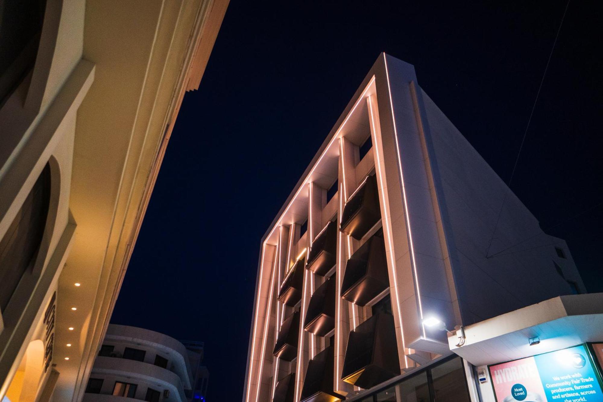 Raam Luxury Suites Larnaca Ngoại thất bức ảnh